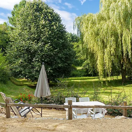 2 Bedroom Stunning In *