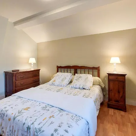 2 Bedroom Stunning In * Nanteuil-en-Vallée